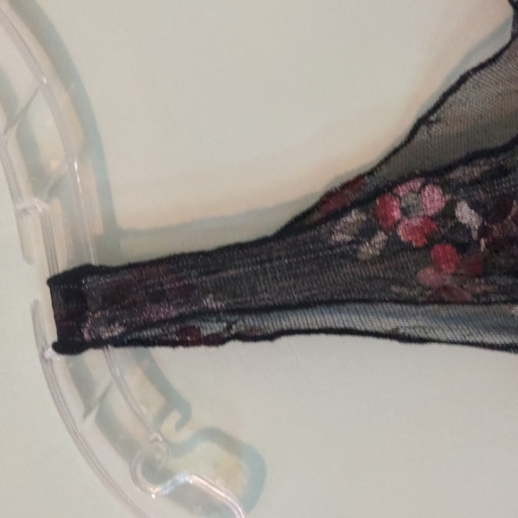 Lovely Day, no size on tag, Black Camisole with Pink and Red Flowers - Picture 4 of 7